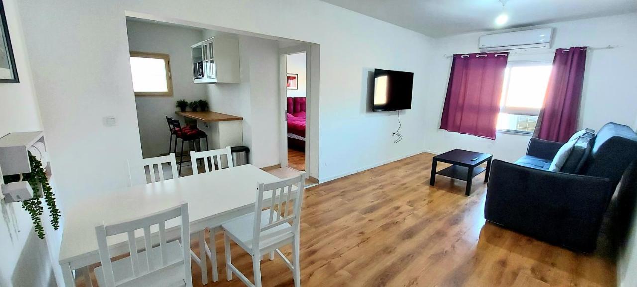 Eilat Octopus Apartment - אילת אוקטופוס -שני חדרים וסלון, בריכה בקיץ Exterior foto