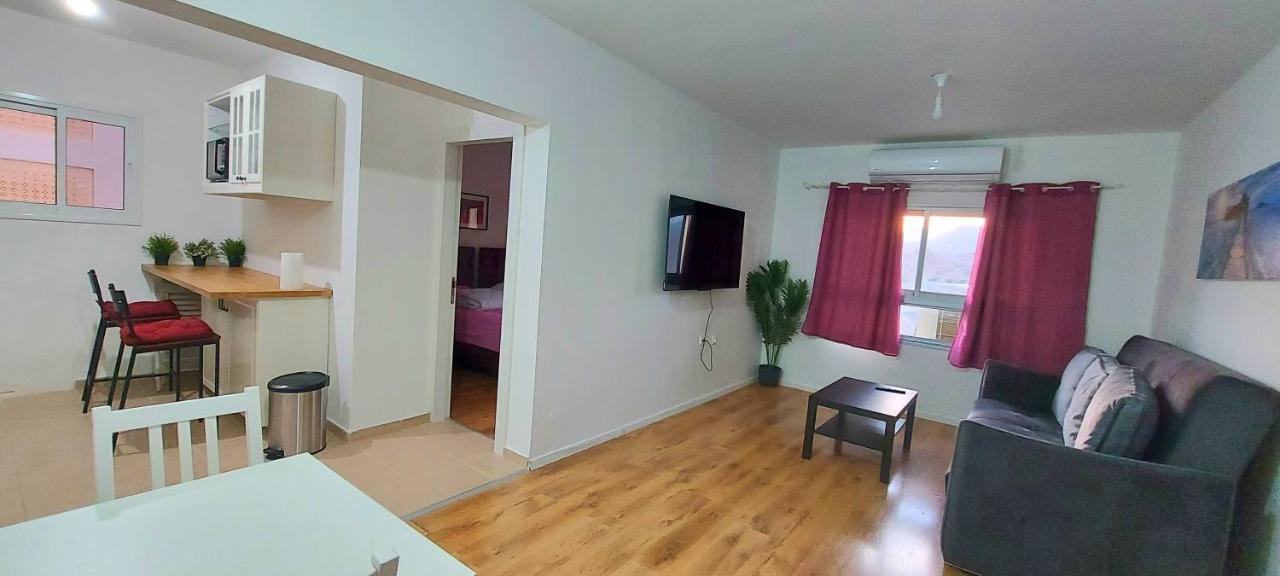 Eilat Octopus Apartment - אילת אוקטופוס -שני חדרים וסלון, בריכה בקיץ Exterior foto